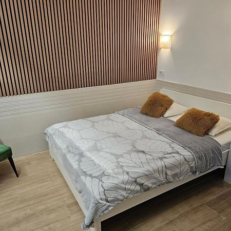 ולנסיה Las Artes Hlius Luxury Apartments מראה חיצוני תמונה