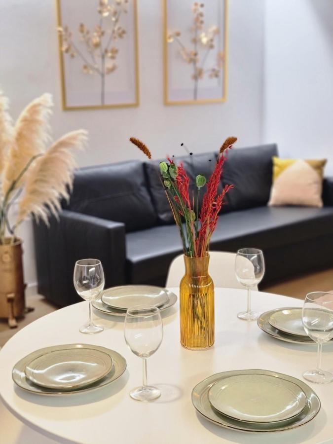 ולנסיה Las Artes Hlius Luxury Apartments מראה חיצוני תמונה