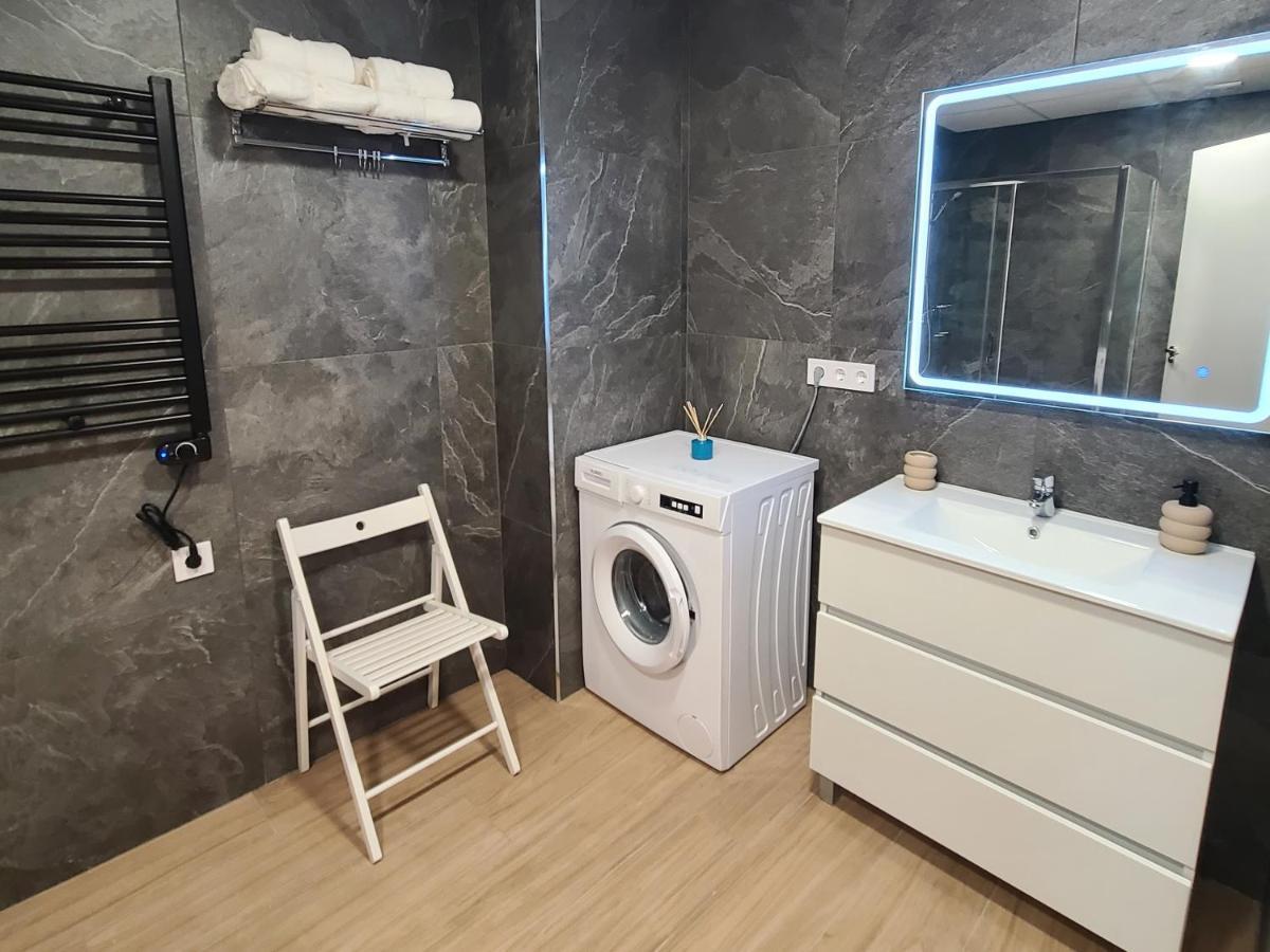 ולנסיה Las Artes Hlius Luxury Apartments מראה חיצוני תמונה