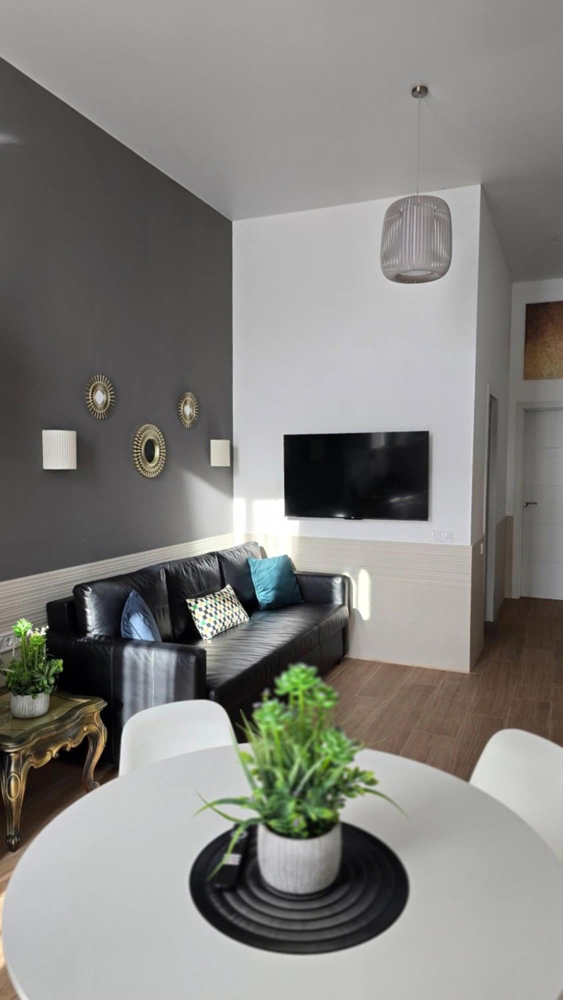 ולנסיה Las Artes Hlius Luxury Apartments מראה חיצוני תמונה